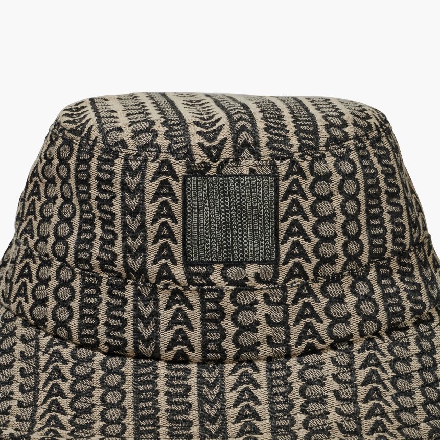 de vissershoed met monogramMarc JacobsBBN88Z394